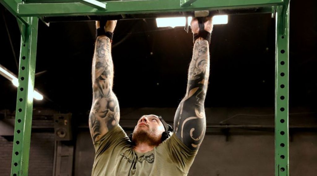 Weightlifting Hooks vs. Straps : Fit & Healthy Workout 