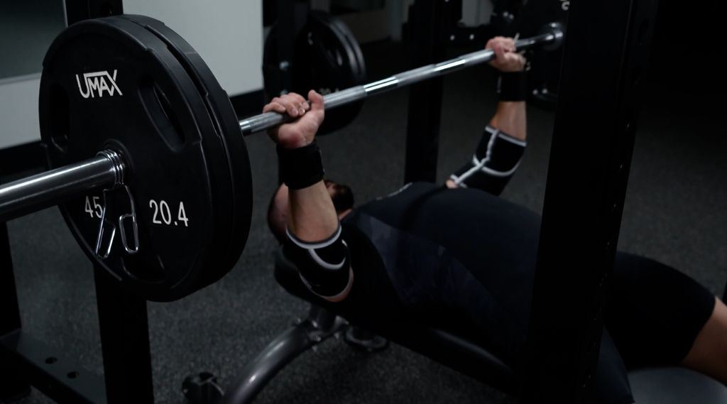 Using a curl discount bar for bench press