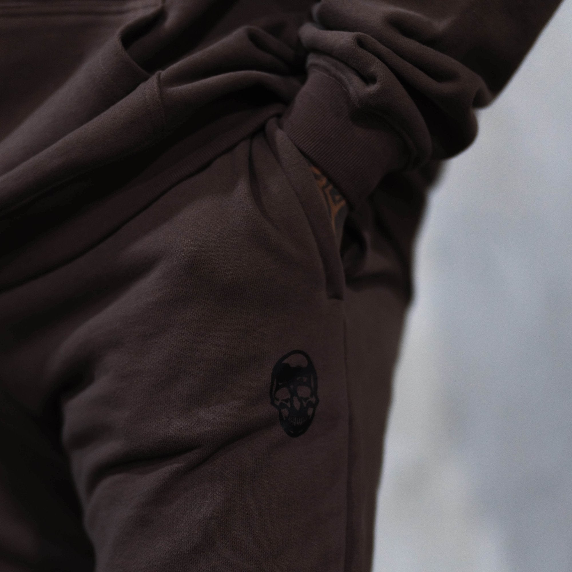 toffee heavy weight joggers skull close up